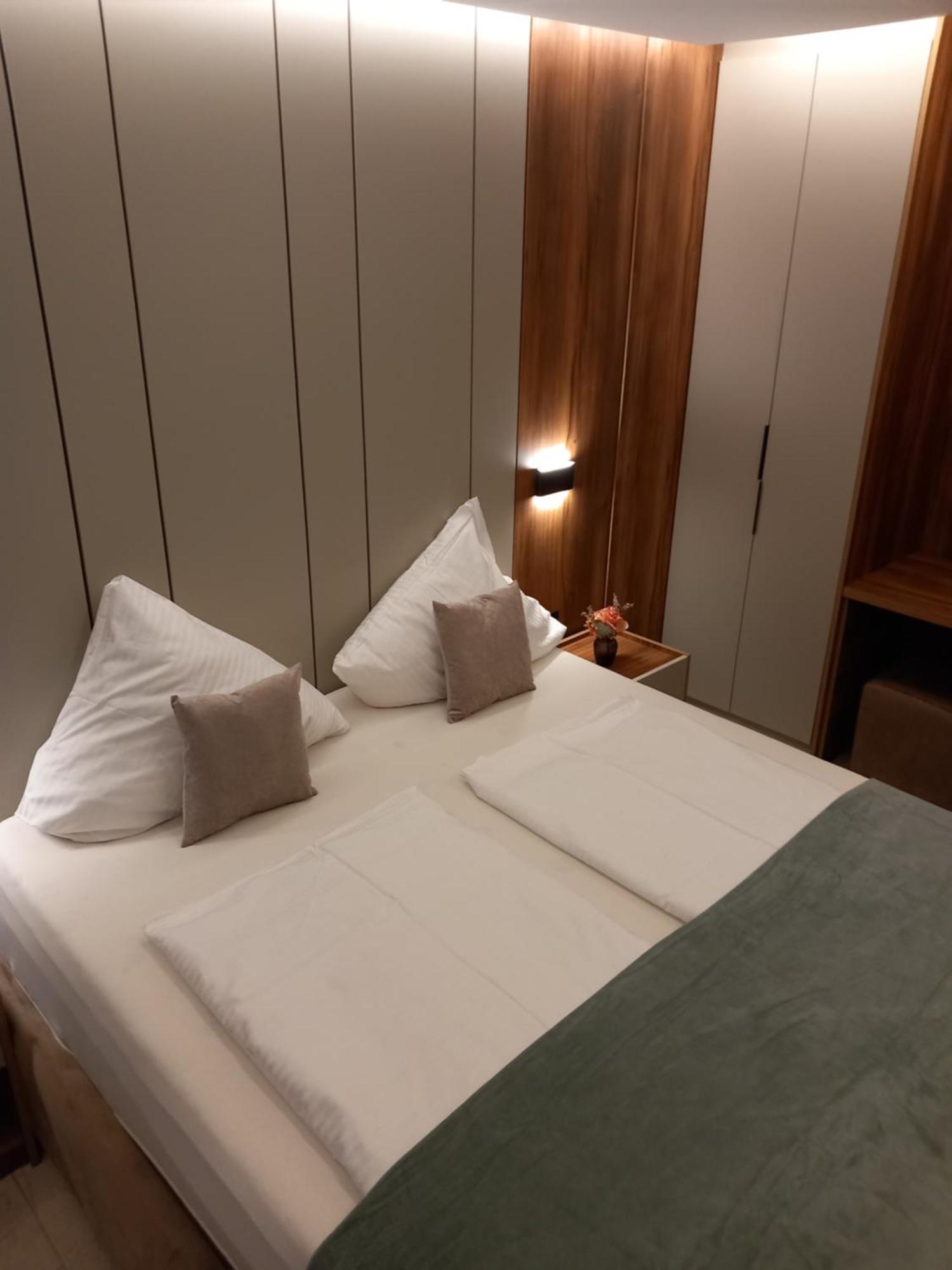 Hotel Hafez Bad Salzuflen Pokoj fotografie